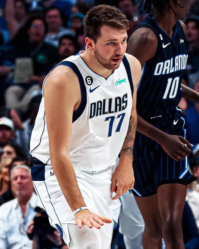 场上打出了 场上打出了